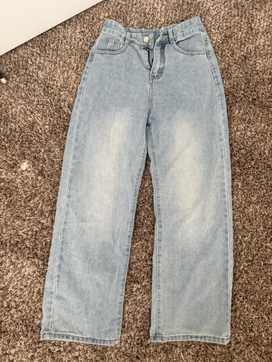 Amazon Denim - light wash wide leg jeans with embroidered bows